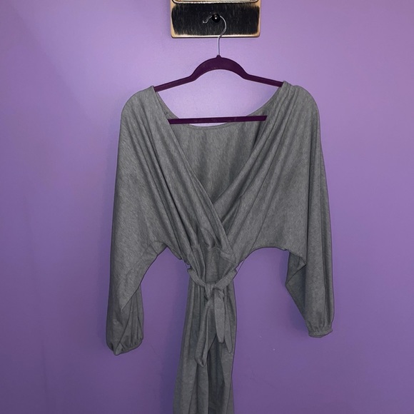 Grey dress - Picture 1 of 4